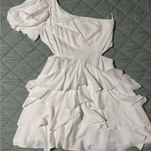 DO+BE White One-Shoulder Ruffle Dress